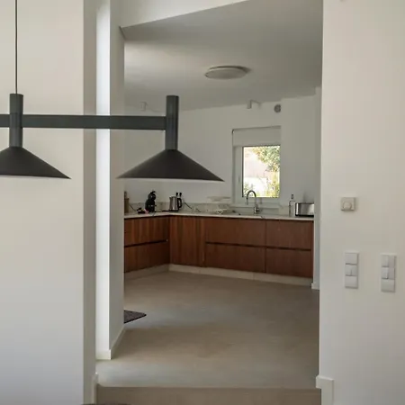 Holiday home The Hideway, Peaceful Energy & Modern Comfort! *