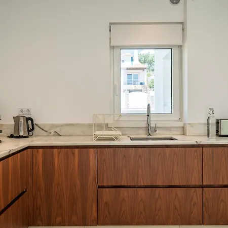 The Hideway, Peaceful Energy & Modern Comfort! Holiday home