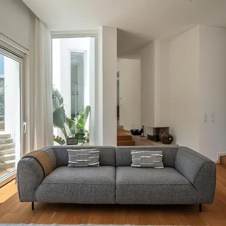 Holiday home The Hideway, Peaceful Energy & Modern Comfort!