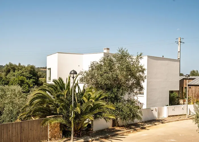 The Hideway, Peaceful Energy & Modern Comfort! Dom wakacyjny